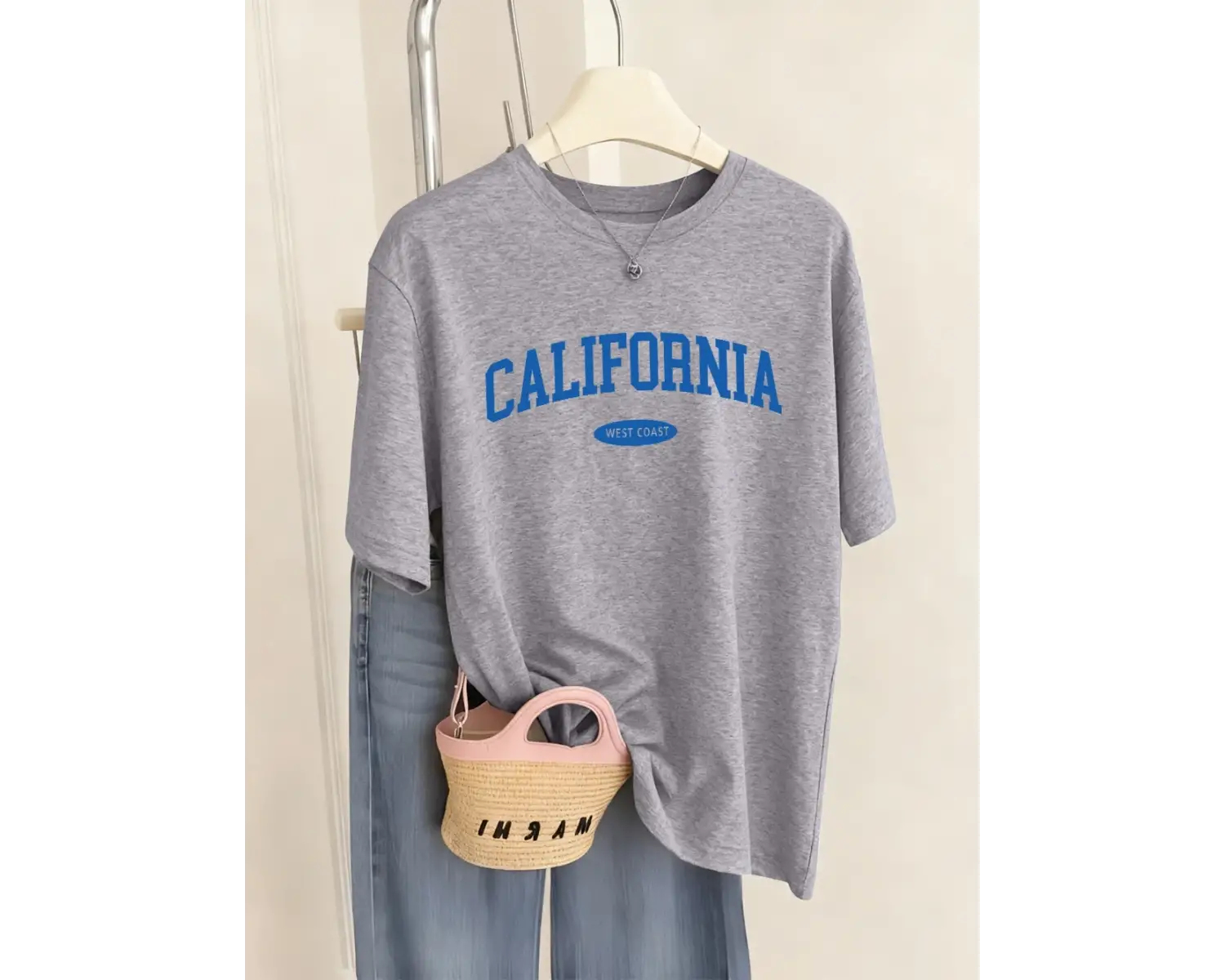 Urban Pop Graphic Kadın Tişört KoleksiyonuKod 5527