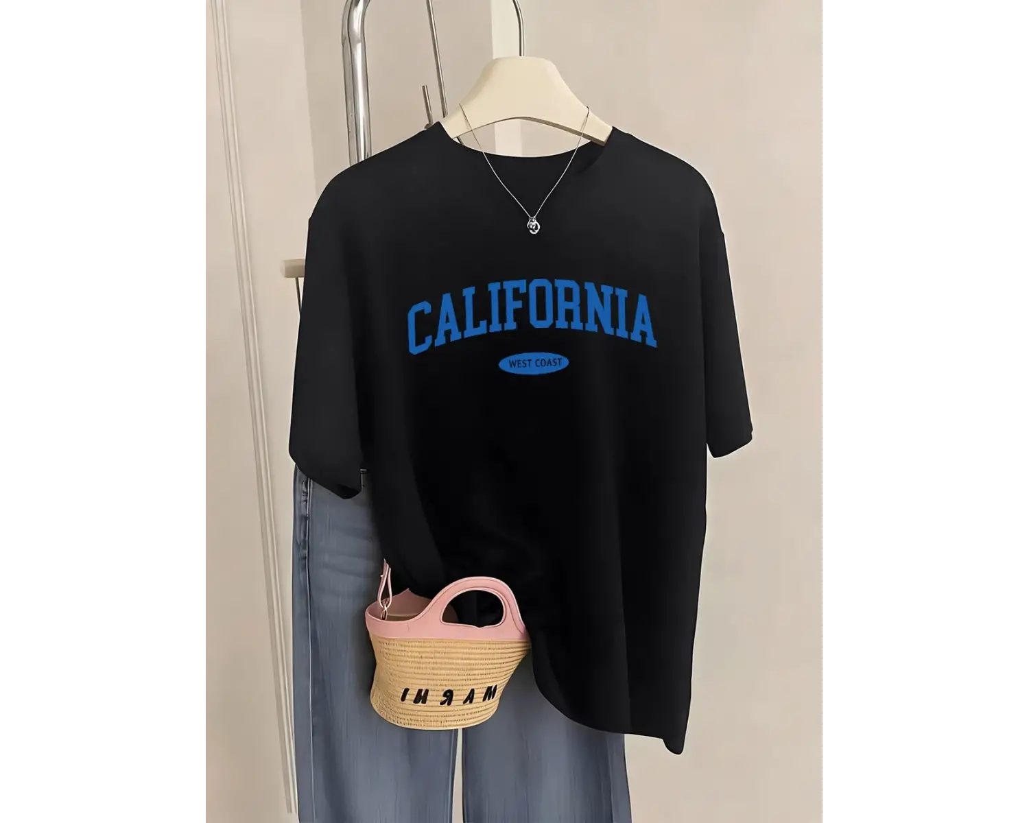 Urban Pop Graphic Kadın Tişört KoleksiyonuKod 5527