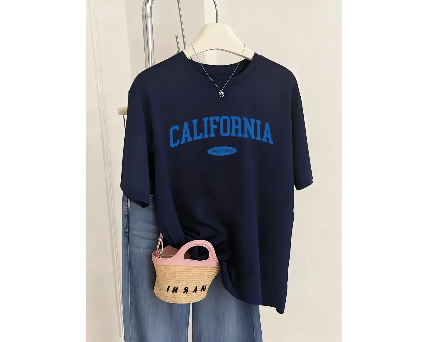 Urban Pop Graphic Kadın Tişört KoleksiyonuKod 5527