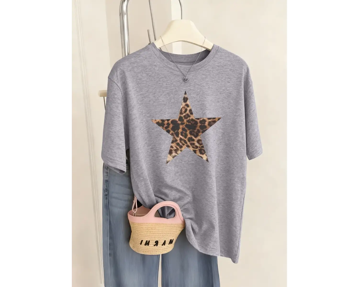 Urban Pop Graphic Kadın Tişört KoleksiyonuKod 5533