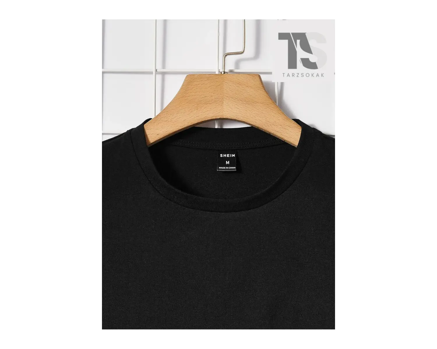 X Attack on Titan Erkek Figürlü ve Harfli Grafik Tişört