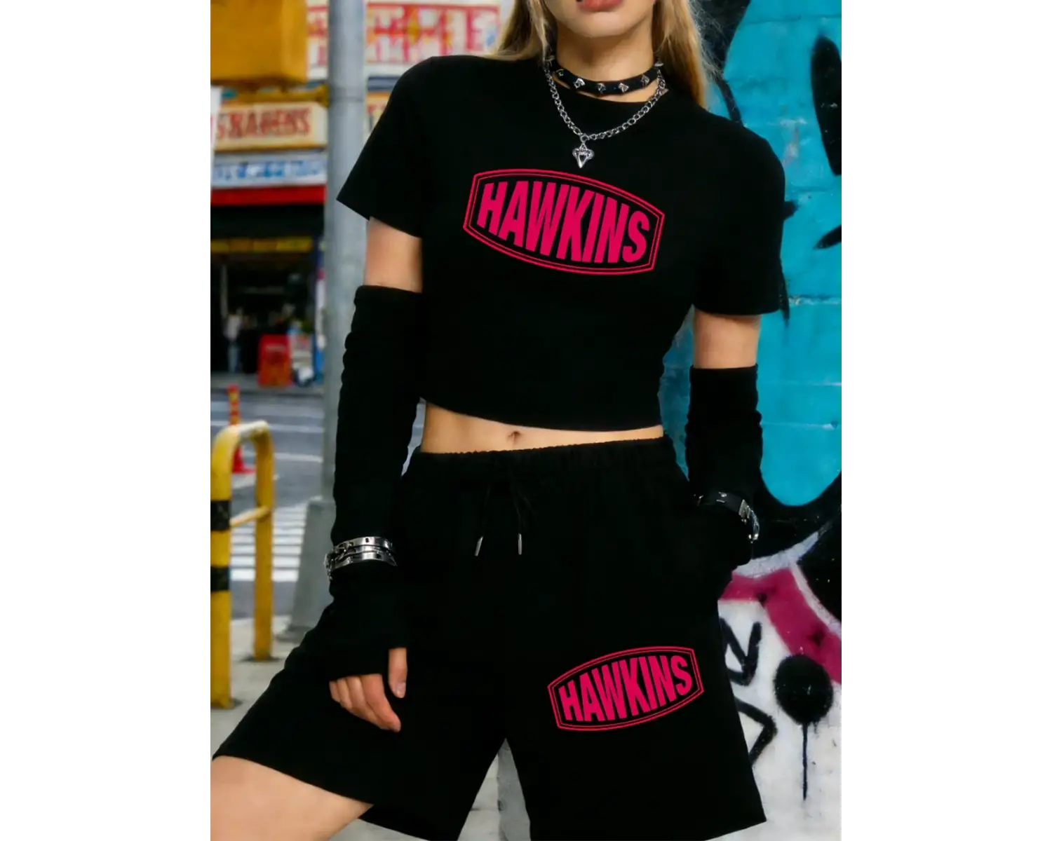 Yaz Hawkins Mektup Logosu Baskılı Babby Tees Şort Kadın İki Parçalı Set Beş Nokta Pantolon İnc