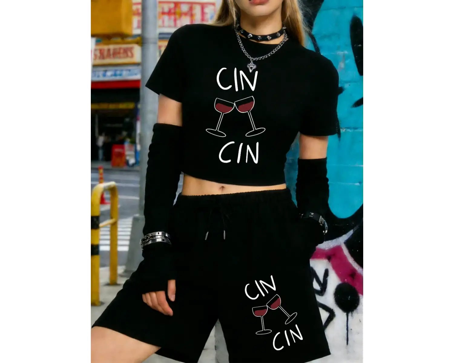 Yazlık Cin Cin Cheers Baskılı Babby TeeT-Shirt Şort Kadın Seksi İki Parçalı Set Diz Boyu Pantolon