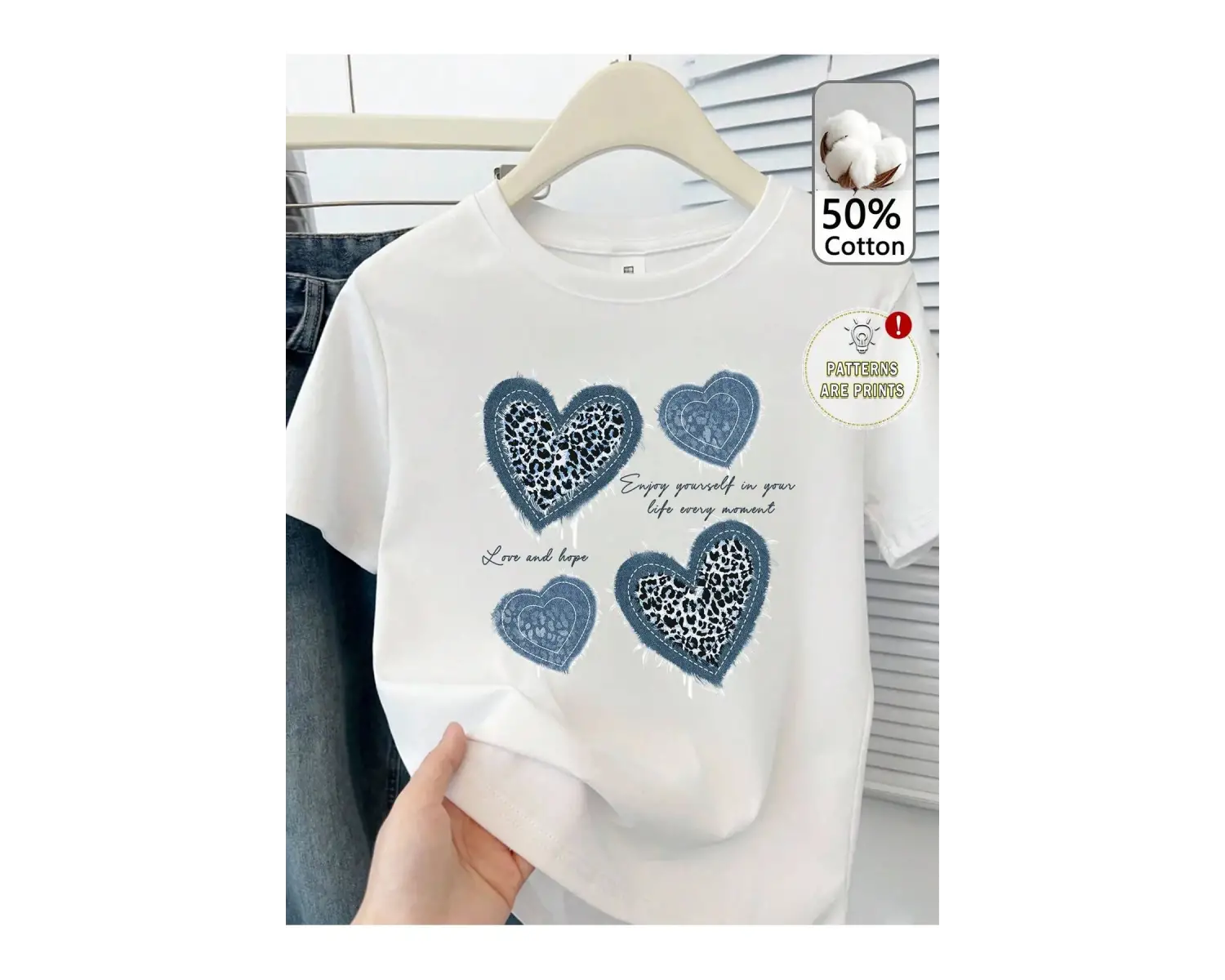 Yıldız Grafikli Yuvarlak Yaka Kısa Kollu Tişört