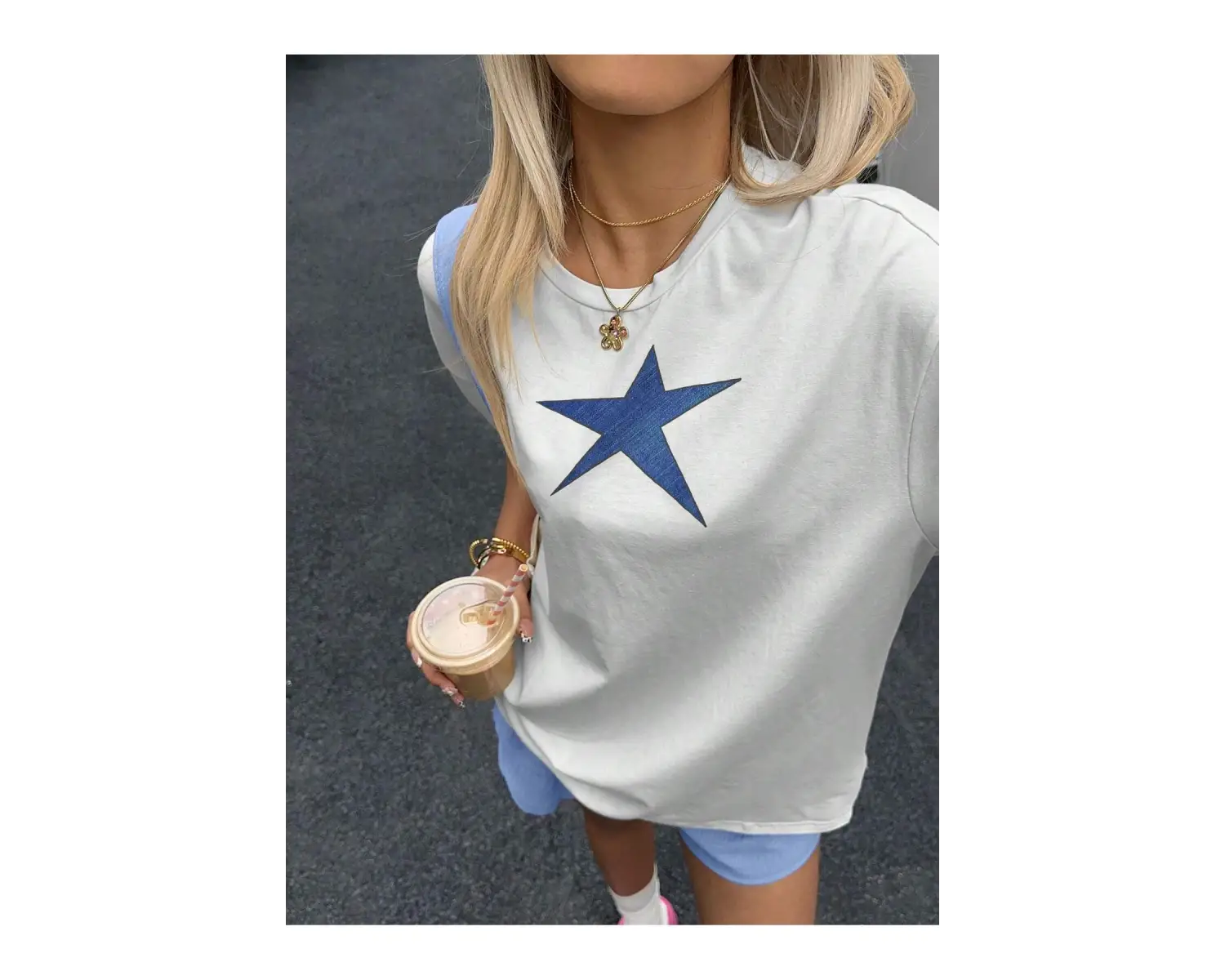 Yıldız Grafikli Yuvarlak Yaka Kısa Kollu Tişört
