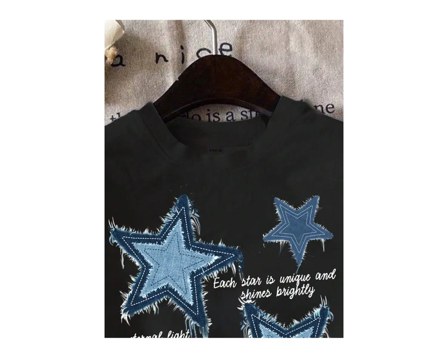 Yıldız Grafikli Yuvarlak Yaka Kısa Kollu Tişört