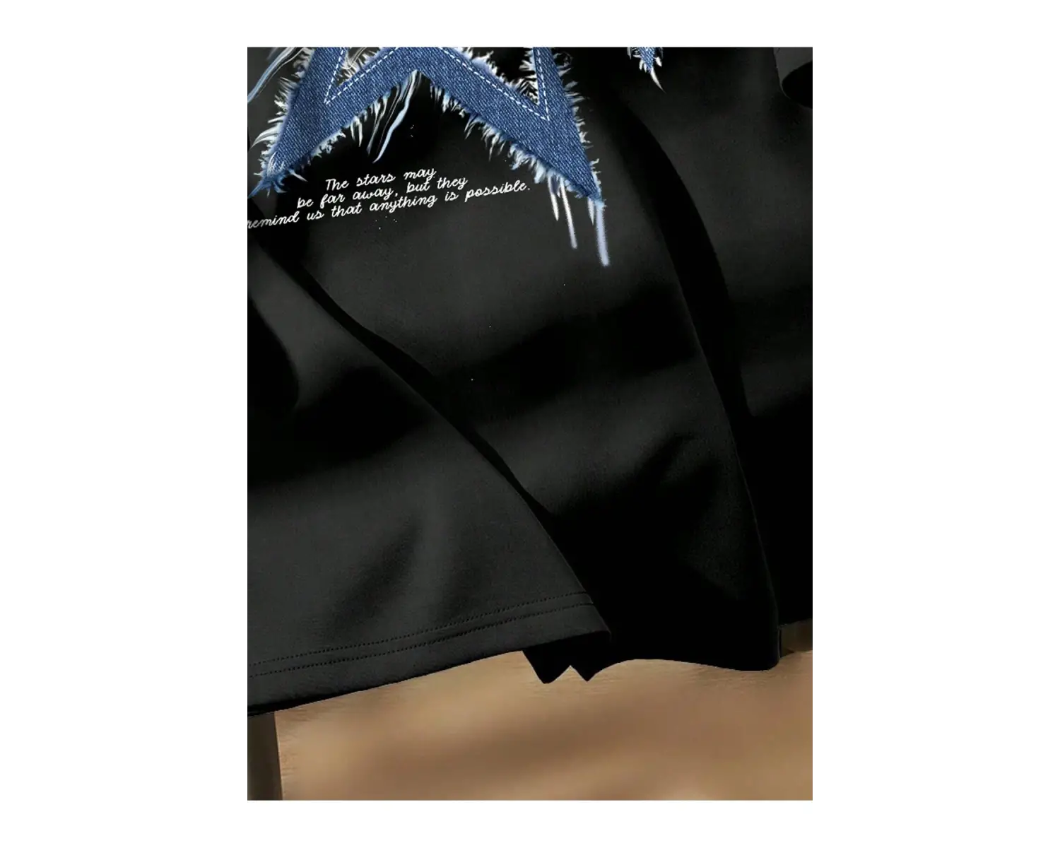 Yıldız Grafikli Yuvarlak Yaka Kısa Kollu Tişört