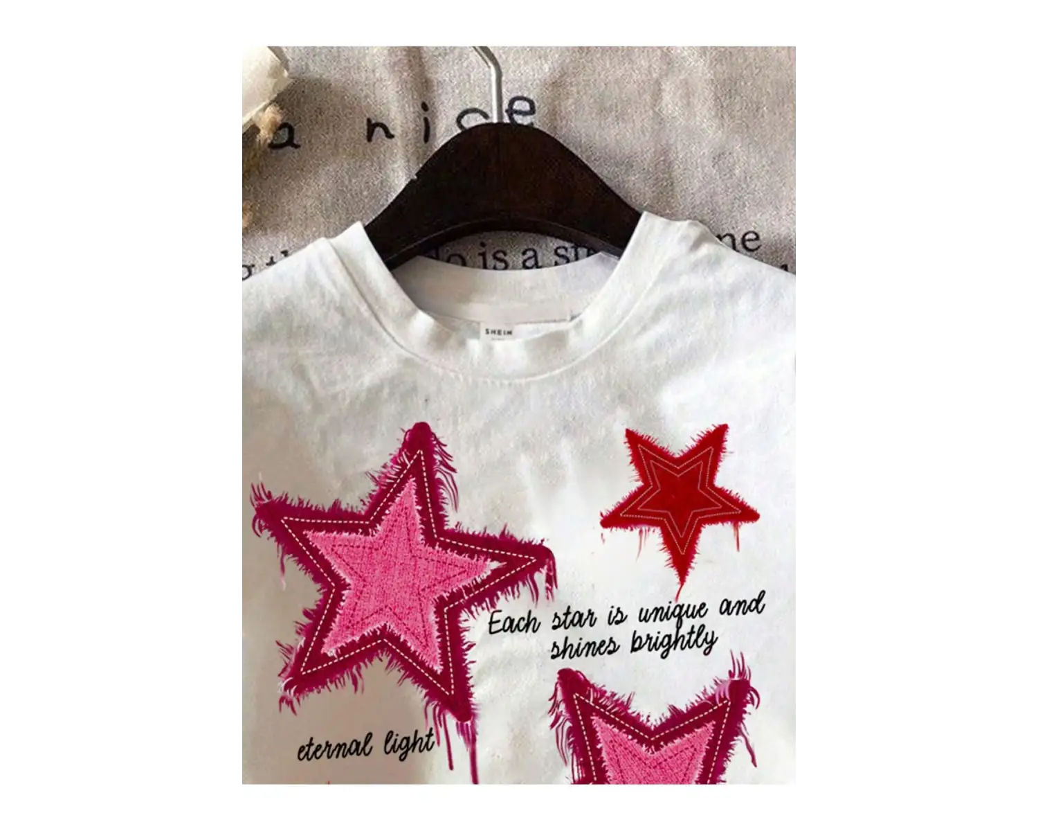 Yıldız Grafikli Yuvarlak Yaka Kısa Kollu Tişört