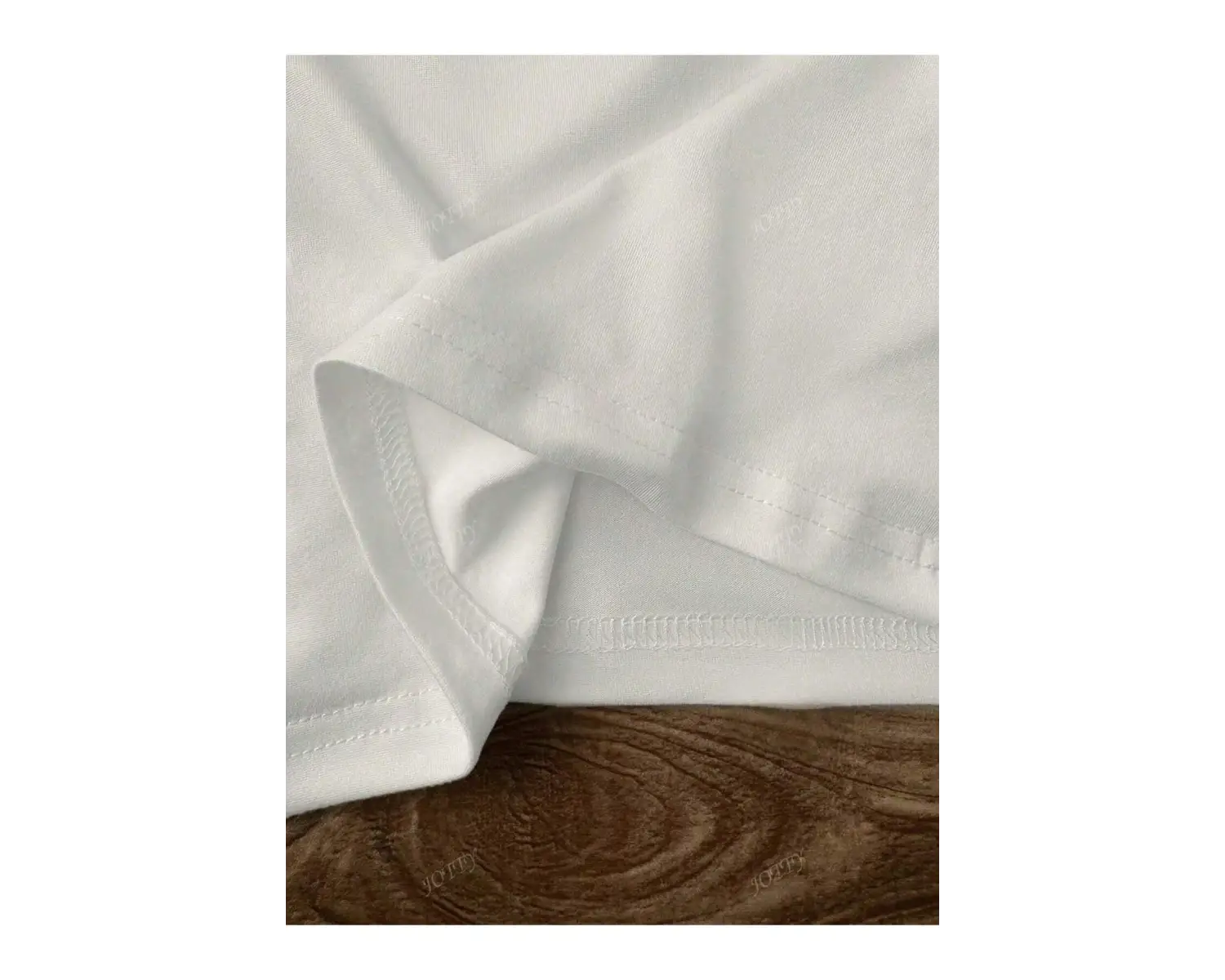 Yıldız Grafikli Yuvarlak Yaka Kısa Kollu Tişört