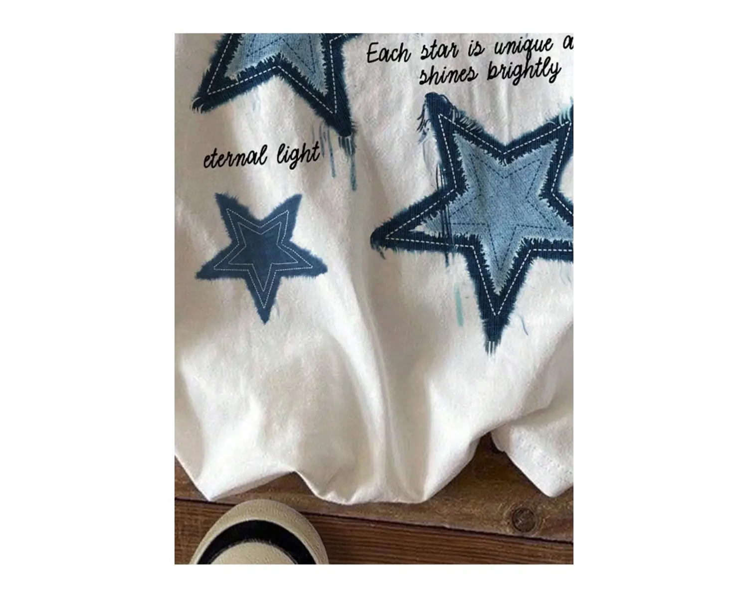 Yıldız Grafikli Yuvarlak Yaka Kısa Kollu Tişört