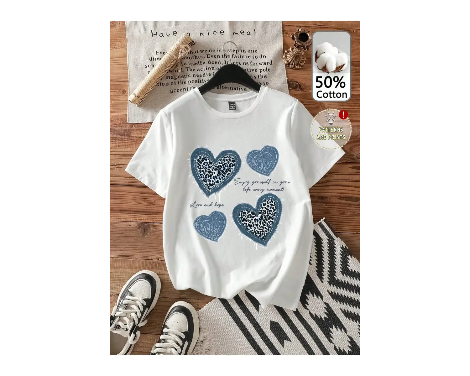 Yıldız Grafikli Yuvarlak Yaka Kısa Kollu Tişört