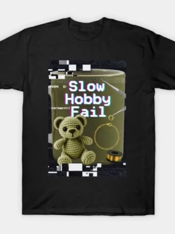 Glitch Mug Tasarımı “Slow Hobby Fail” ve Craft Chaos Kolaj Tişörtü Erkekler Kadınlar için %10