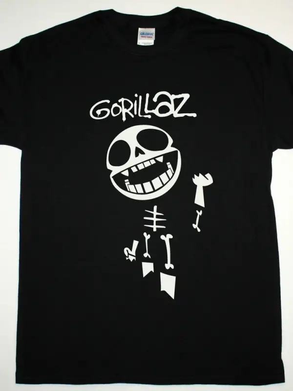SELLSWORD SILVER SCHIELD NEW BLACK T-SHIRT ÖN BASKILI