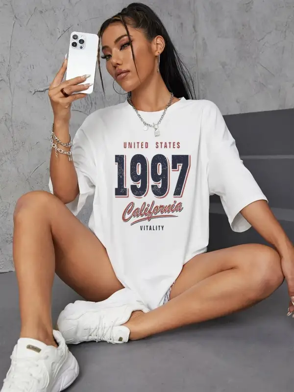 Urban Pop Graphic Kadın Tişört KoleksiyonuKod 5174