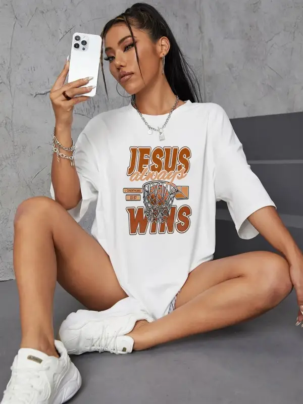 Urban Pop Graphic Kadın Tişört KoleksiyonuKod 5317