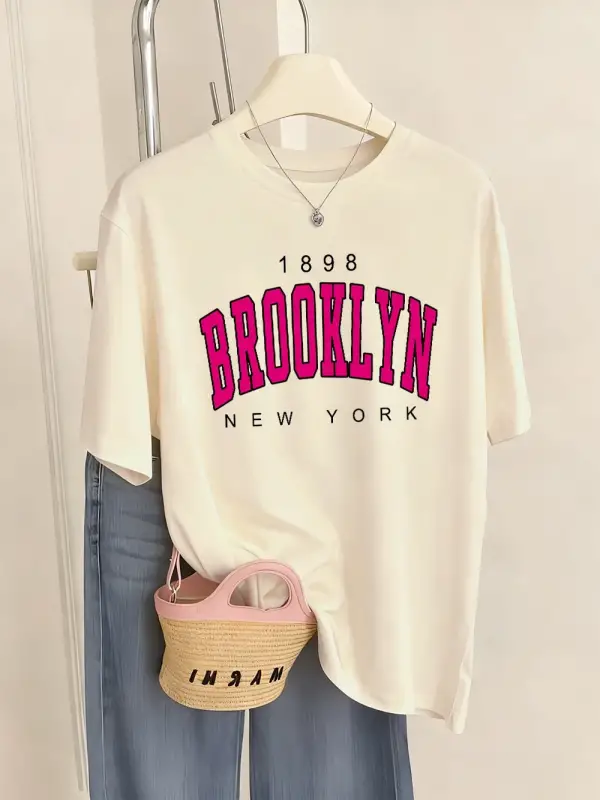 Urban Pop Graphic Kadın Tişört KoleksiyonuKod 5483