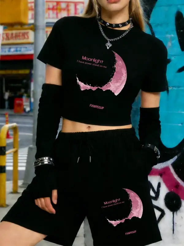 Yaz Güzel Ay Işığı Baskılı Babby Teelar Şortlar Kadın İki Parçalı Set Beş Cepli Pantolon Yükse
