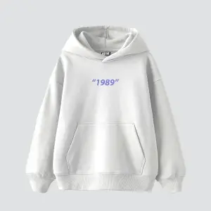 1989 Sırt Baskılı Oversize Unisex Premium Beyaz