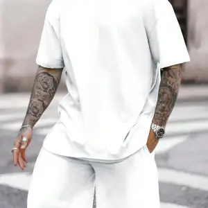 2 adet/takım Erkek Yaz Rahat Spor Düz Renk Mürettebat Tişört ve Şort Takımı