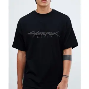 Cyberpunk 2077 Samurai Oversize Sırt Baskılı Siyah Tişört