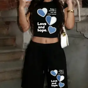 Aşk ve umut kalp baskı kırpma tişört pantolon yaz iki parçalı Set üstleri şort rahat o-boyun
