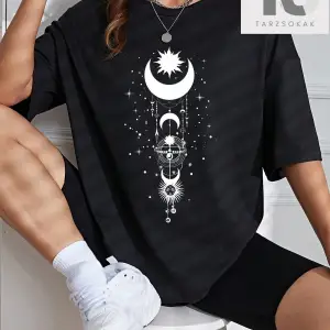 Ay Desenli Düşük Omuz Tişört