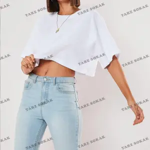 Beyaz %100 Pamuk Bisiklet Yaka Oversize Crop