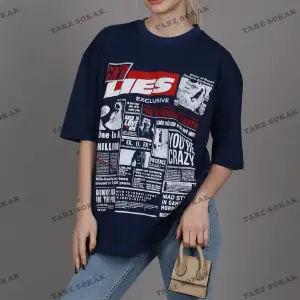 Beyaz Arka Baskılı Over Fit Kadın Tişört