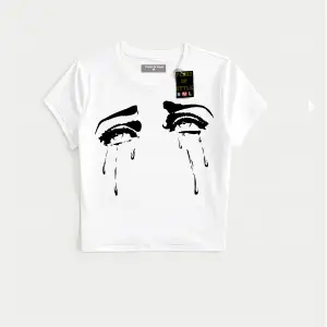 Beyaz Babby Tee ağlayan gözler Özel tasarım