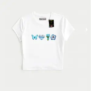 Beyaz Babby Tee bulut kalpla lekelebek Özel tasarım