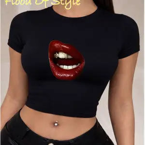 Beyaz Babby Tee dudak Özel tasarım