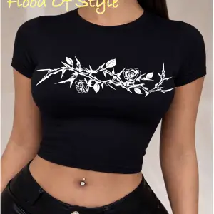 Beyaz Babby Tee gül yaprak dal Özel tasarım