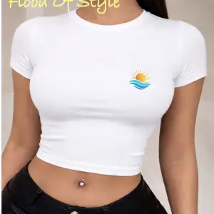 Beyaz Babby Tee güneş minimal Özel tasarım