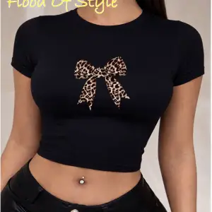 Beyaz Babby Tee leopar kurdale Özel tasarım