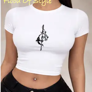 Beyaz Babby Tee minimal balık Özel tasarım