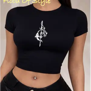 Beyaz Babby Tee minimal balık Özel tasarım