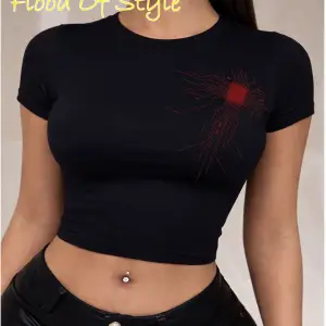 Beyaz Babby Tee minimal çizgiler Özel tasarım