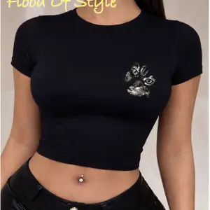 Beyaz Babby Tee minimal kedi patisi Özel tasarım