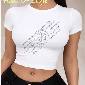 Beyaz Babby Tee minimal Özel tasarım