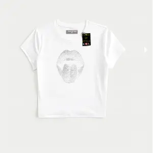 Beyaz Babby Tee taş desenli agız Özel tasarım