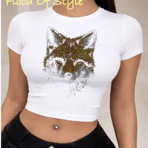 Beyaz Babby Tee taş desenli kurt Özel tasarım