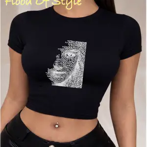 Beyaz Babby Tee yarım yüzz Özel tasarım