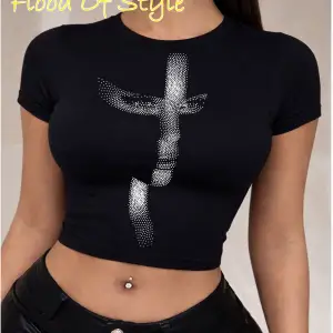 Beyaz Babby Tee yarım yüzz Özel tasarım