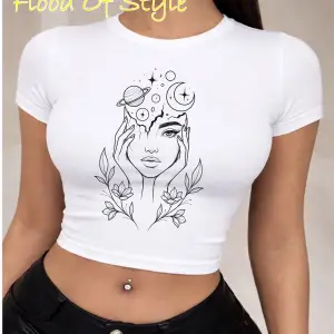 Beyaz Babby Tee yüz çiçek ay çizim Özel tasarım