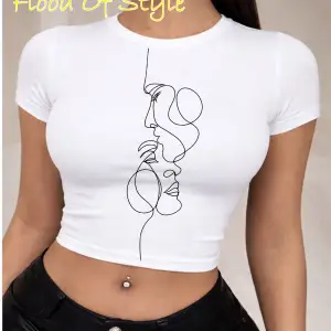 Beyaz Babby Tee yüz çizimi Özel tasarım