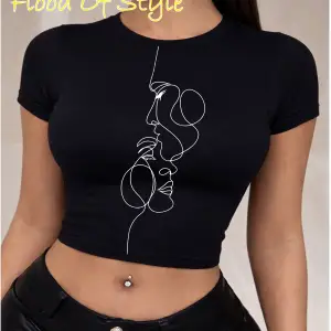 Beyaz Babby Tee yüz çizimi Özel tasarım