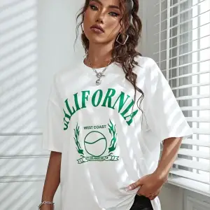 Beyaz Calıfornia Baskılı Oversize