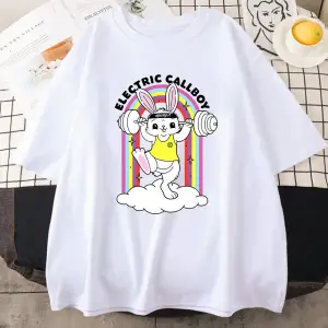 Beyaz Çocuğun bant elektrikli Callboy Grunge tarzı grafik