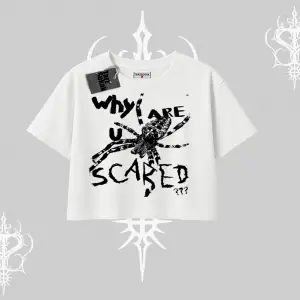 Beyaz Crop Tişört Why are u Scared