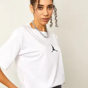 Beyaz Kadın Air Baskılı Bisiklet Yaka Tişört